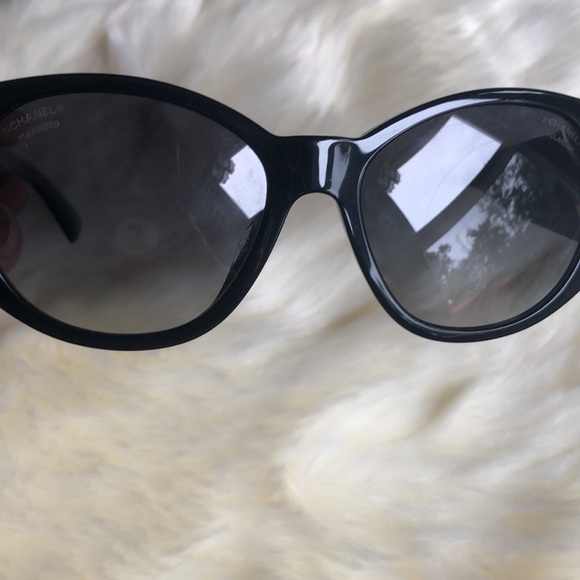 CHANEL Sunglasses - Picture 9 of 15